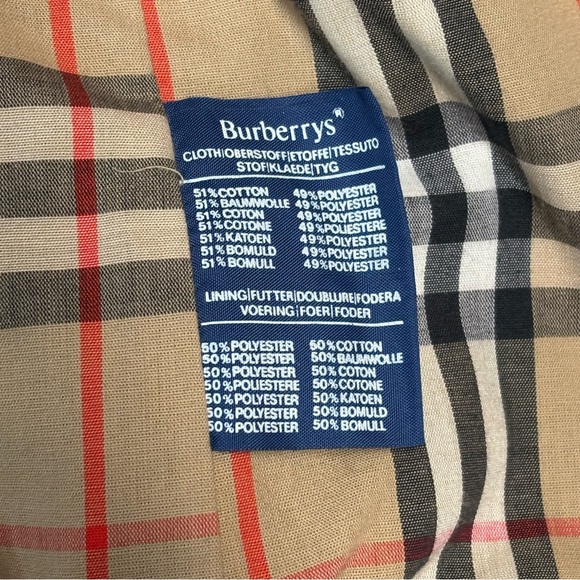 Burberry trench coat - Picture 13 of 15